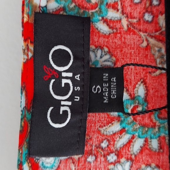 GiGiO Balloon Sleeve Hi-Low Tunic Top with Pockets - Picture 6 of 15